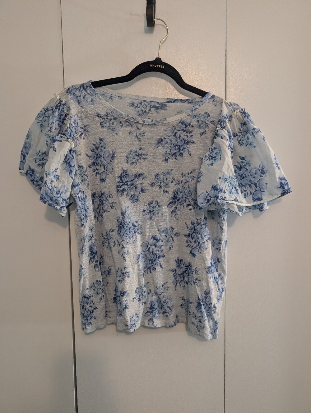 LOFT Linen Knit Blue Floral Ruffle Sleeve Blouse Light Blue Soft Feminine Top